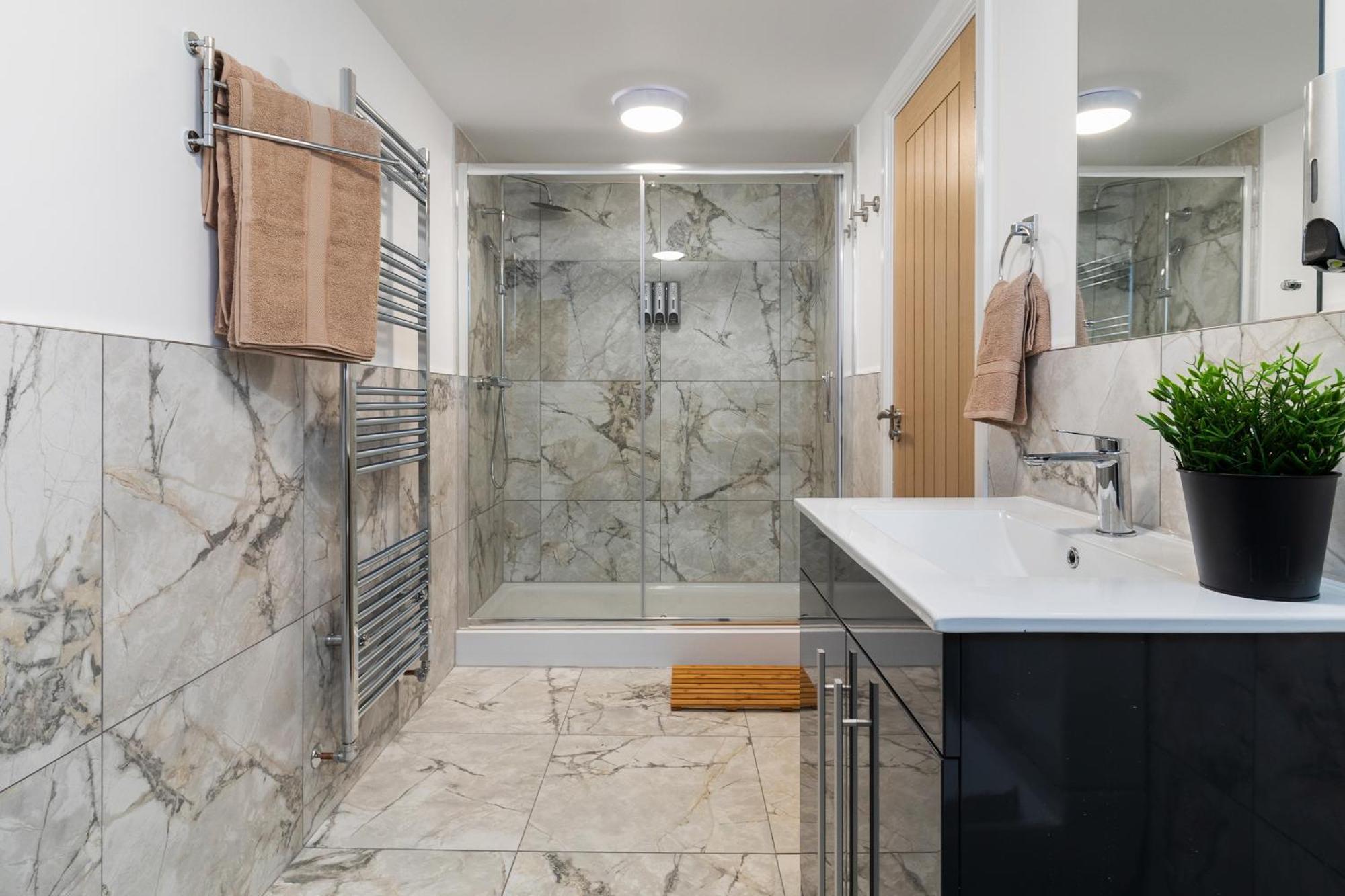 Luxury Lower-Level One Bed Apt Leeds  Ngoại thất bức ảnh